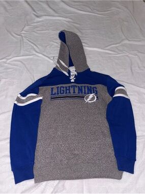 Men’s NHL Tampa Bay Lightning Hoodie Size Small New With Tags